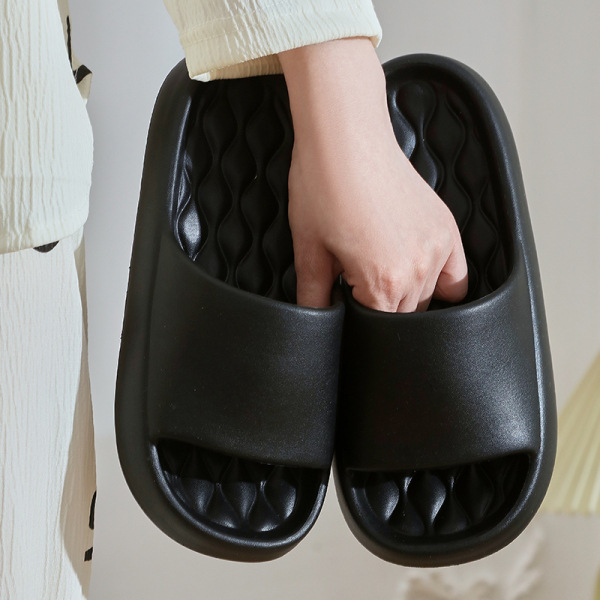 Unisex Summer Platform Slippers for Indoor and Outdoor Use — image 2 of 4