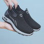 Comfortable Slip-On Walking Shoes for Men | Lightweight Non-Slip Beijing Cloth Shoes — image 5 of 10