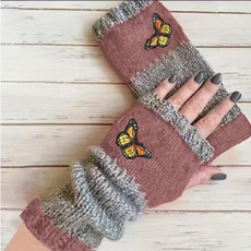 Autumn and winter heart-shaped contrasting color retro warm fashion finger gloves — image 3 of 42
