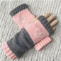 Autumn and winter heart-shaped contrasting color retro warm fashion finger gloves — image 23 of 42