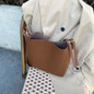 Retro large-capacity bags women's new fashion bucket bag French niche underarm bag Joker messenger bag — image 13 of 16