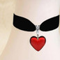 Fashion Velvet Choker Heart Crystal Pendant Necklaces Black Velvet Clavicle Chain Necklace Simple Velvet Women Jewelry — image 5 of 9